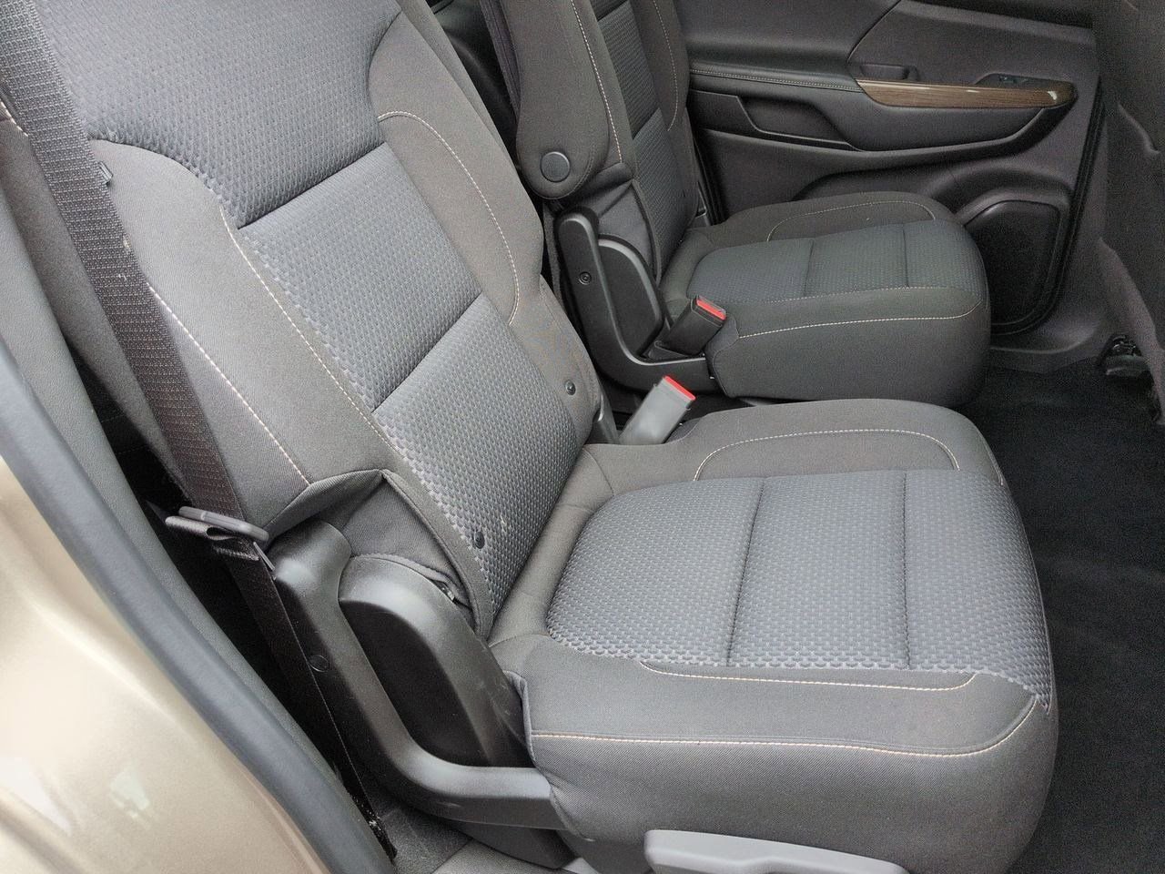 Thumbnail: 2022 GMC Acadia - 19