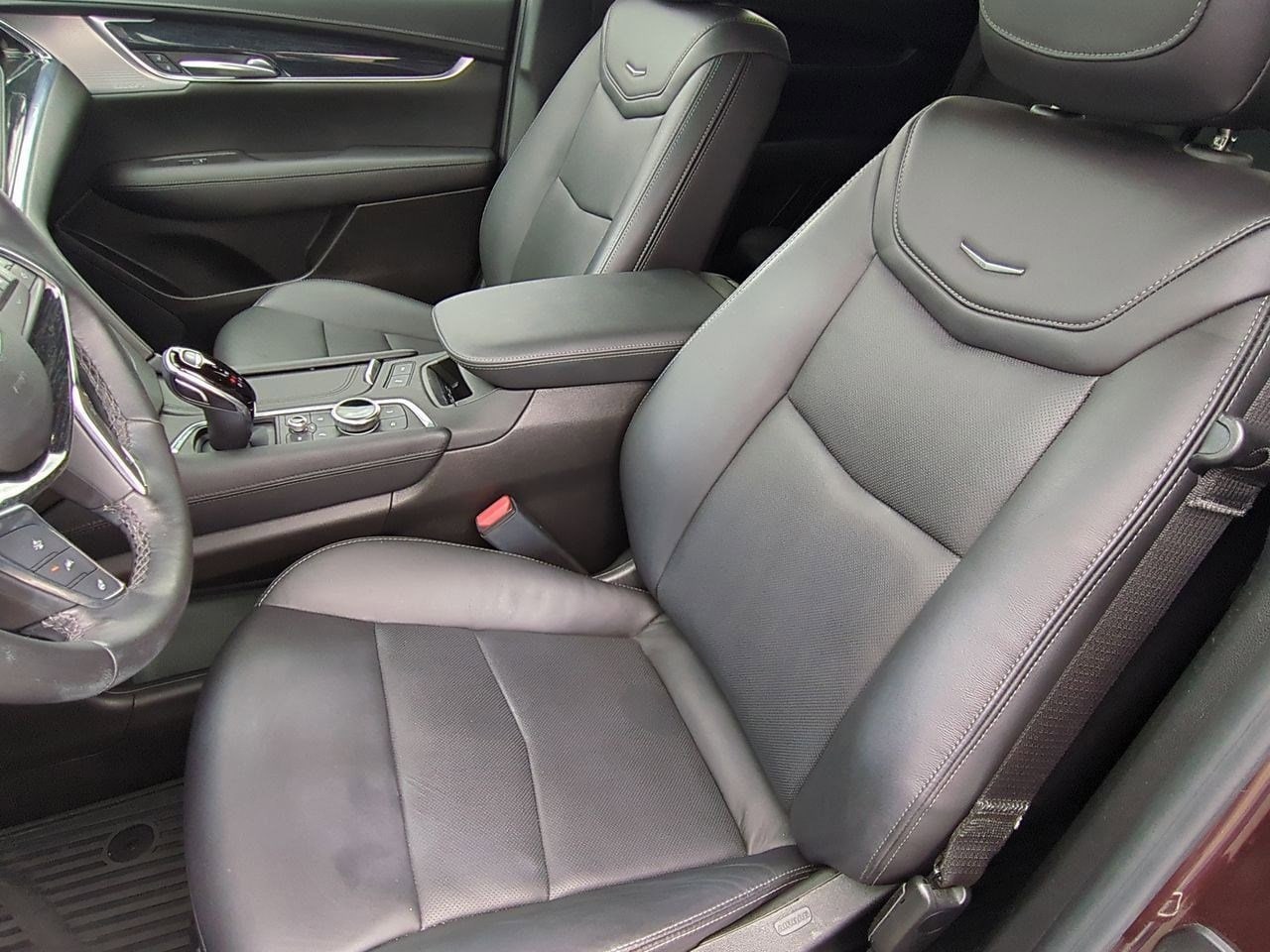 Thumbnail: 2023 Cadillac XT5 - 15