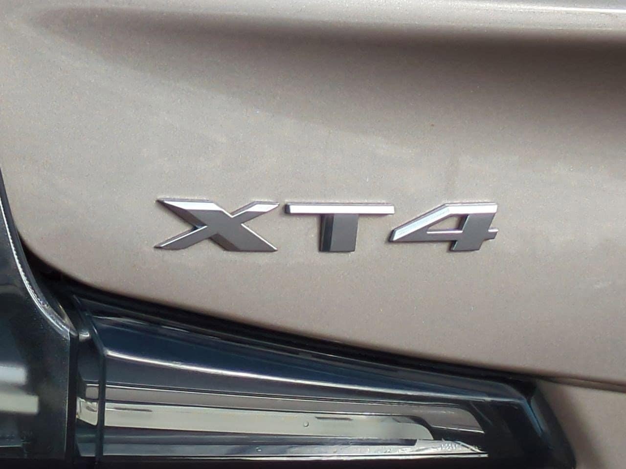 Thumbnail: 2023 Cadillac XT4 - 12