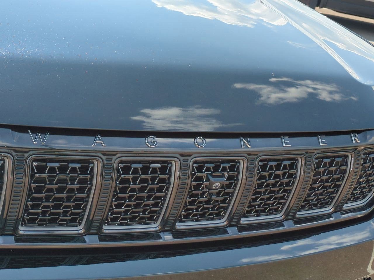 Thumbnail: 2023 Jeep Grand Wagoneer - 11