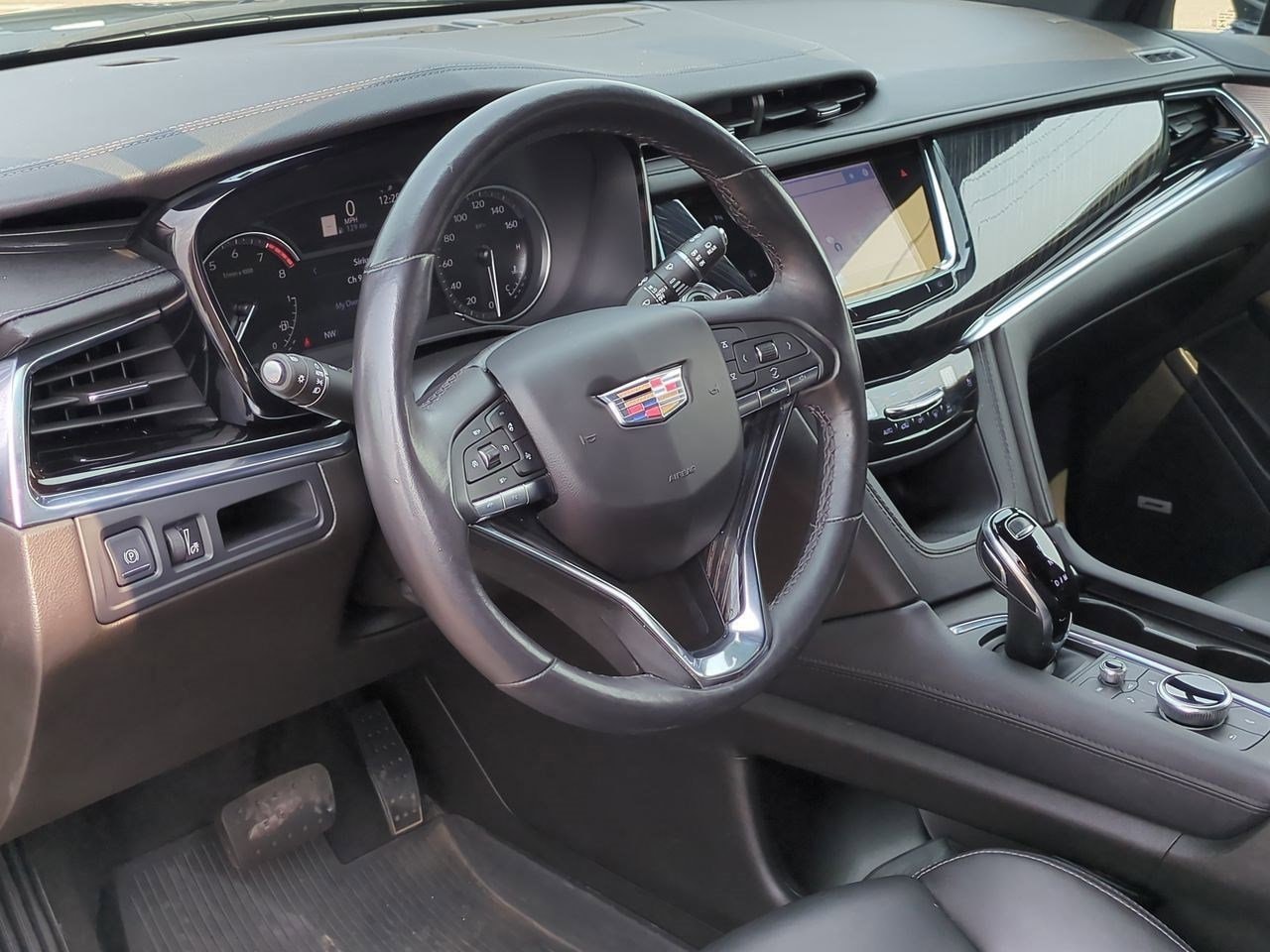Thumbnail: 2023 Cadillac XT6 - 2