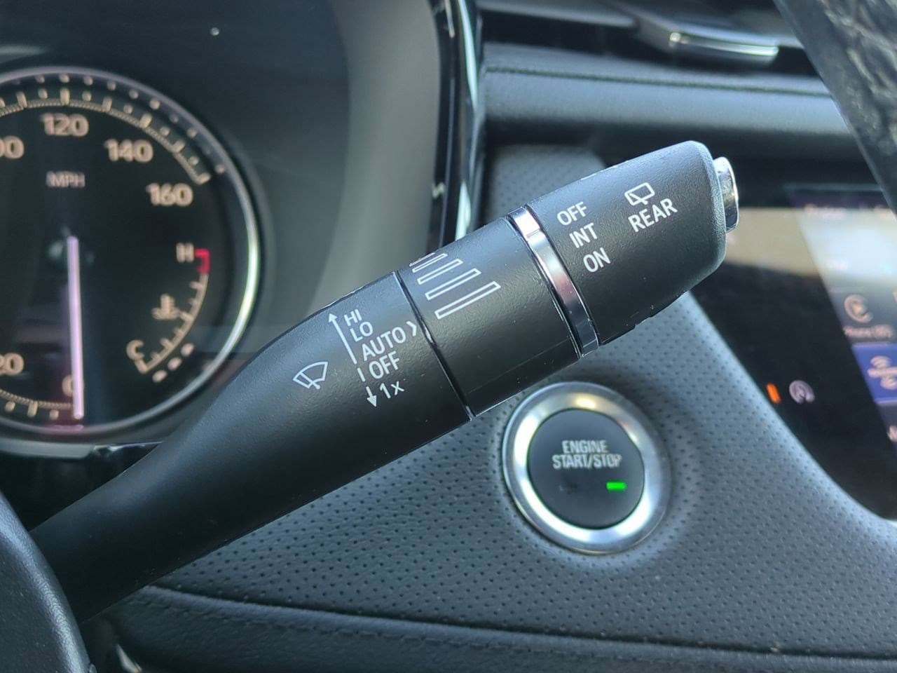 Thumbnail: 2023 Cadillac XT5 - 27