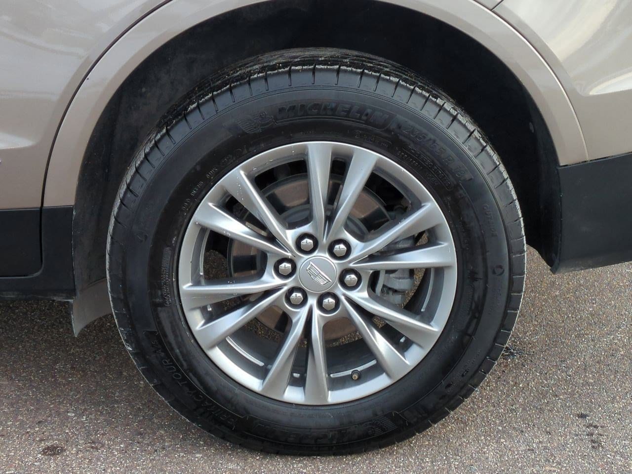 Thumbnail: 2023 Cadillac XT5 - 13