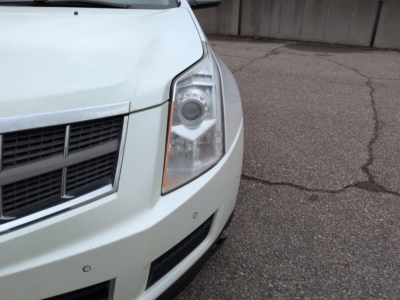Thumbnail: 2011 Cadillac SRX - 10