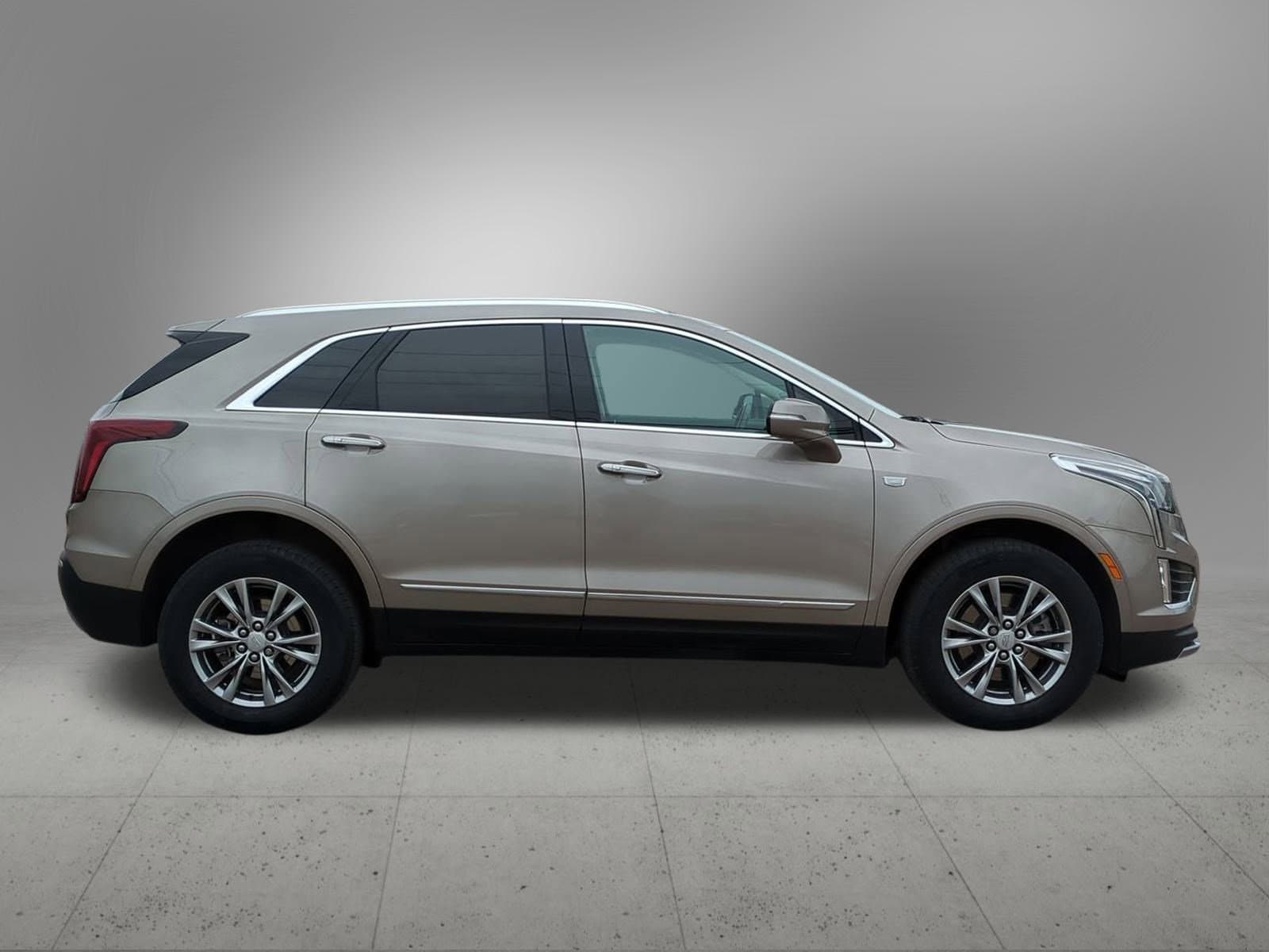 Thumbnail: 2023 Cadillac XT5 - 7