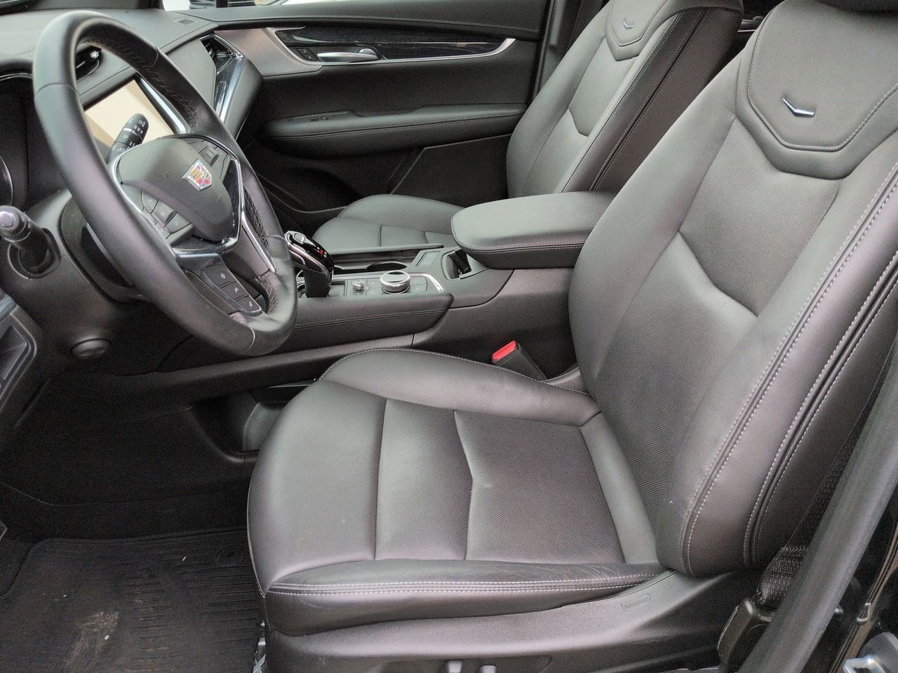 Thumbnail: 2023 Cadillac XT5 - 16