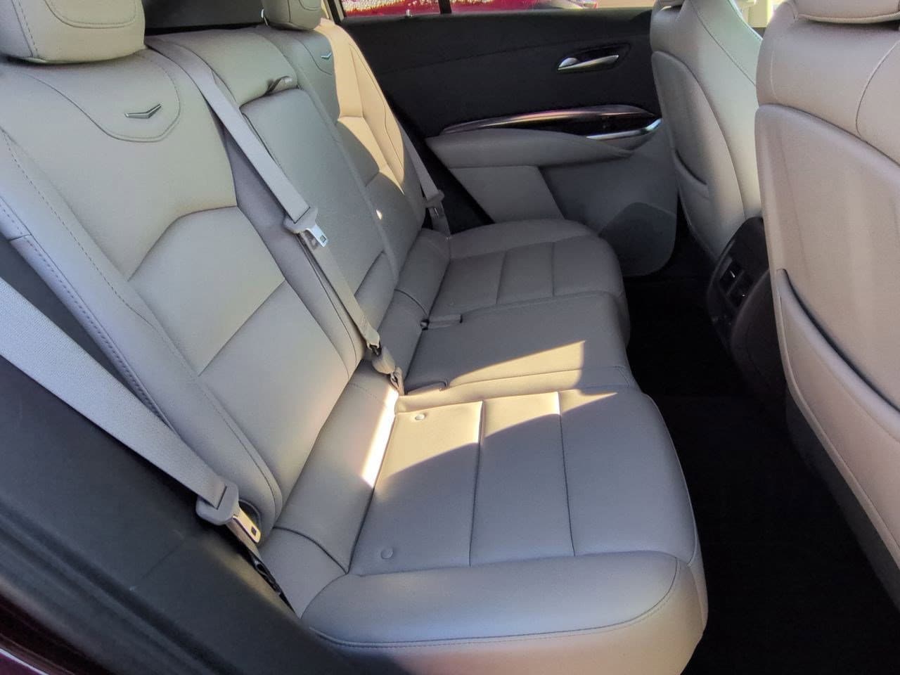 Thumbnail: 2022 Cadillac XT4 - 20