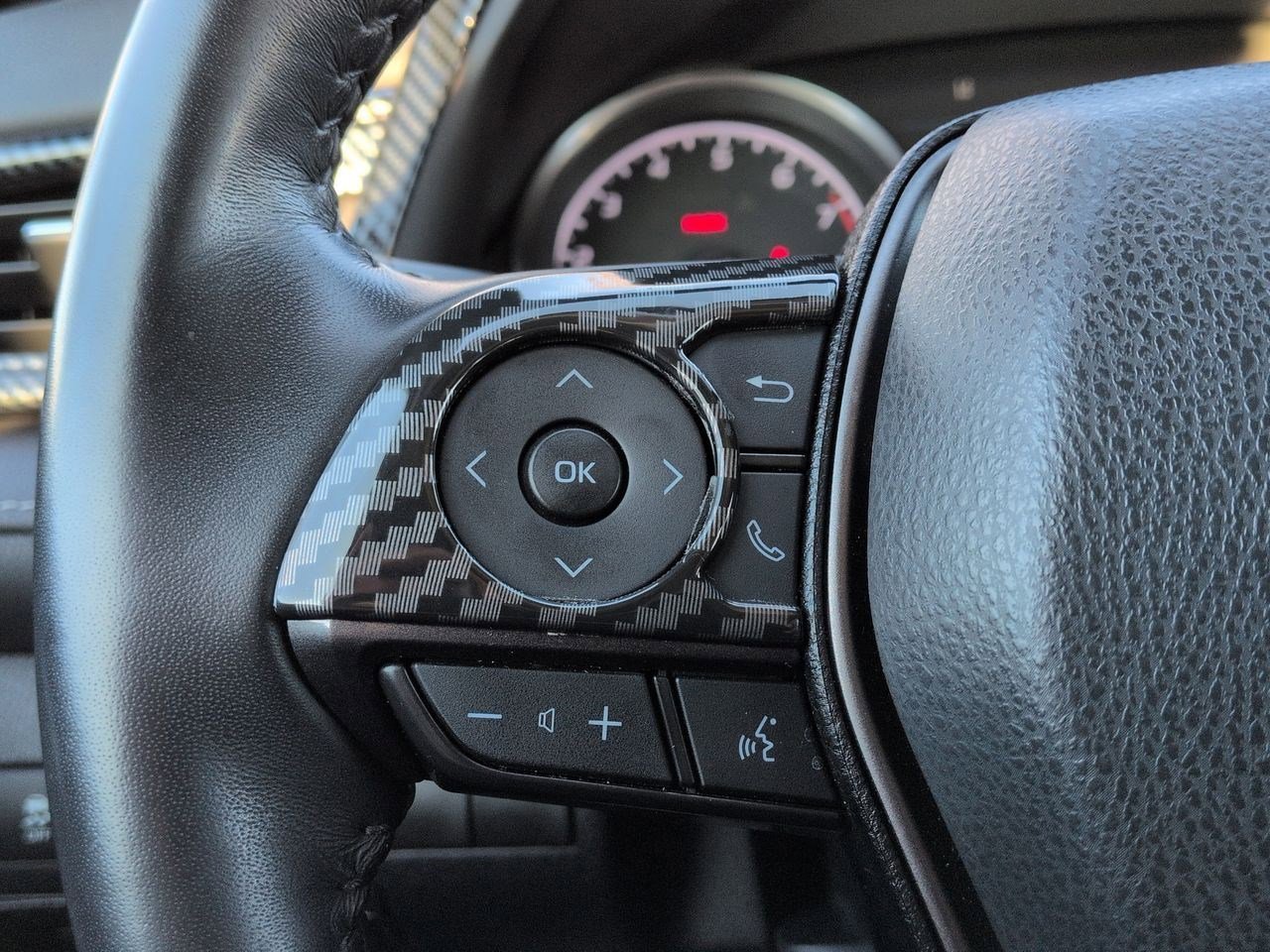 Thumbnail: 2021 Toyota Camry - 22