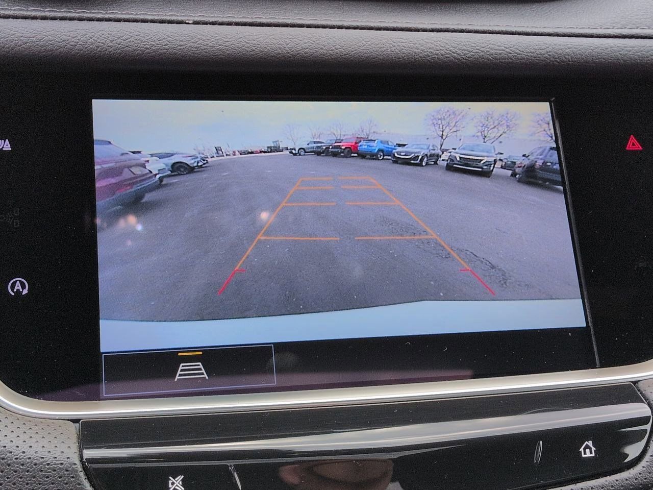 Thumbnail: 2024 Cadillac XT5 - 31