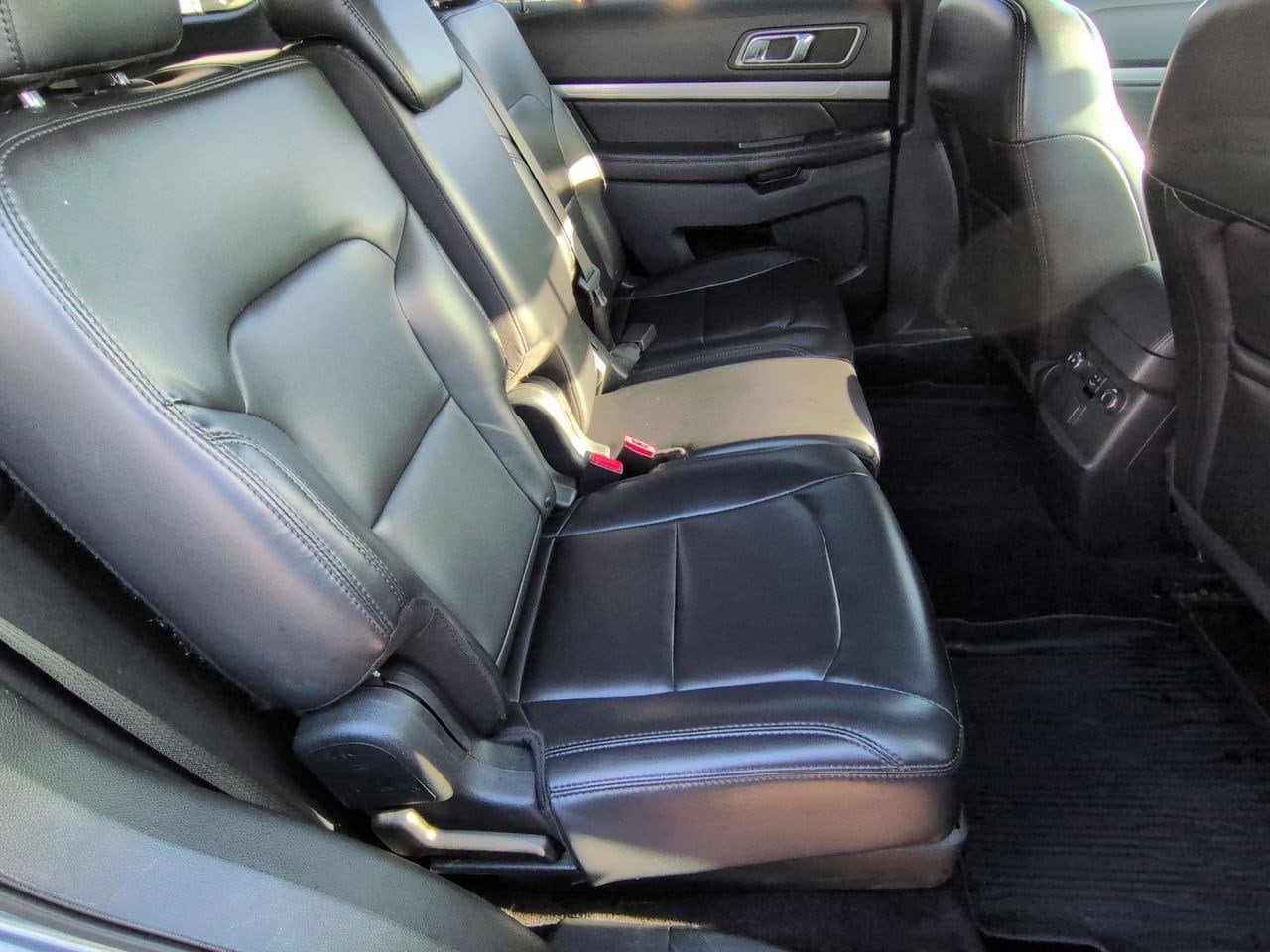 Thumbnail: 2019 Ford Explorer - 17