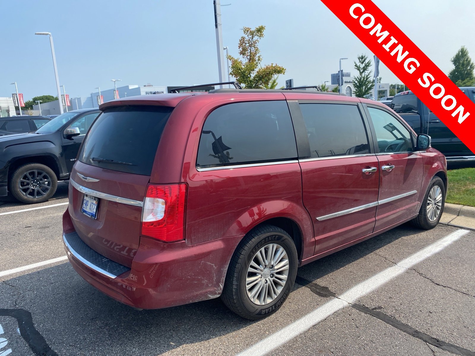 Thumbnail: 2015 Chrysler Town & Country - 5