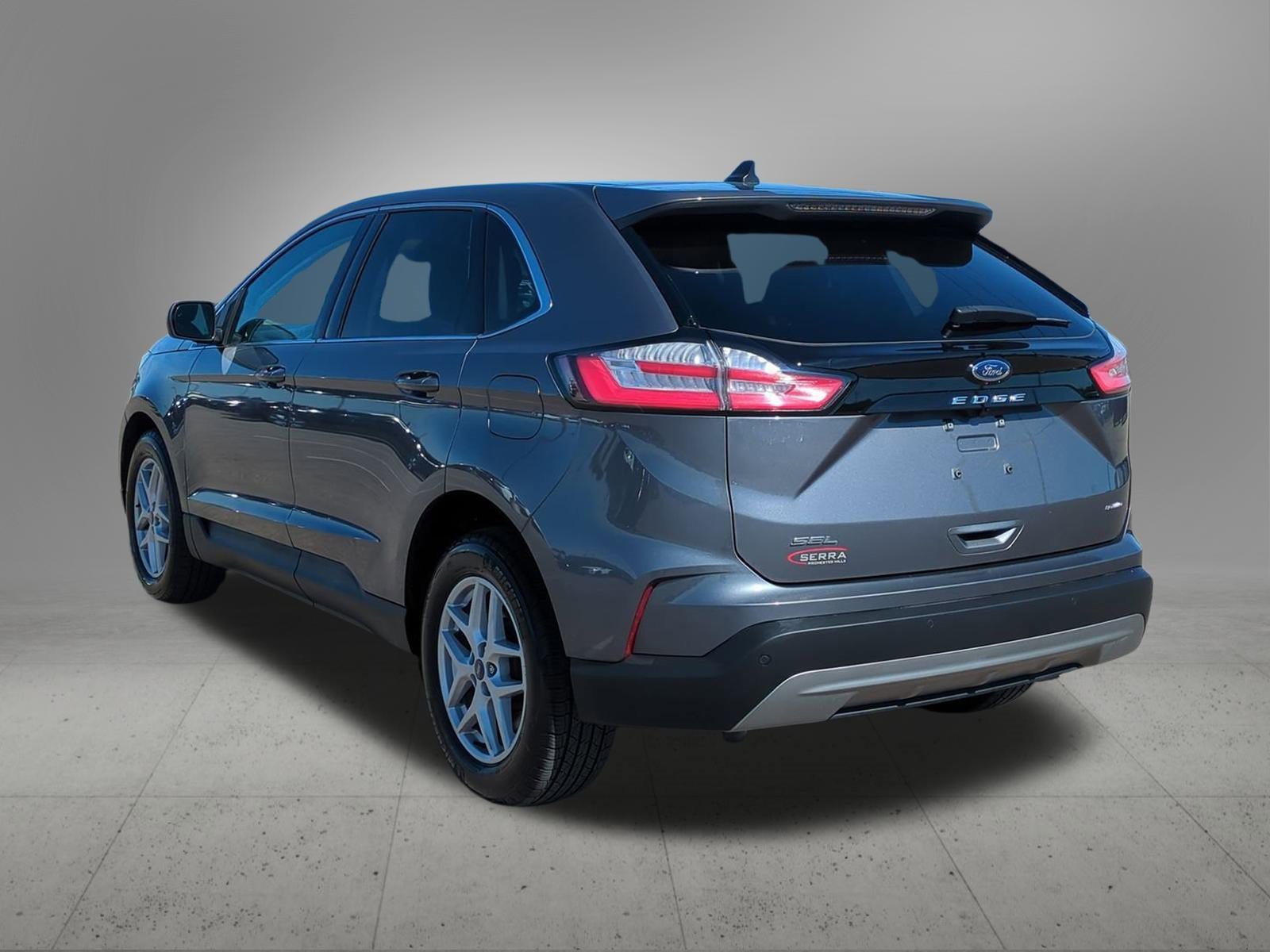 2021 Ford Edge SEL photo 4