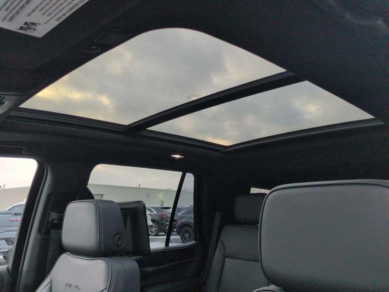 Thumbnail: 2023 GMC Yukon - 19