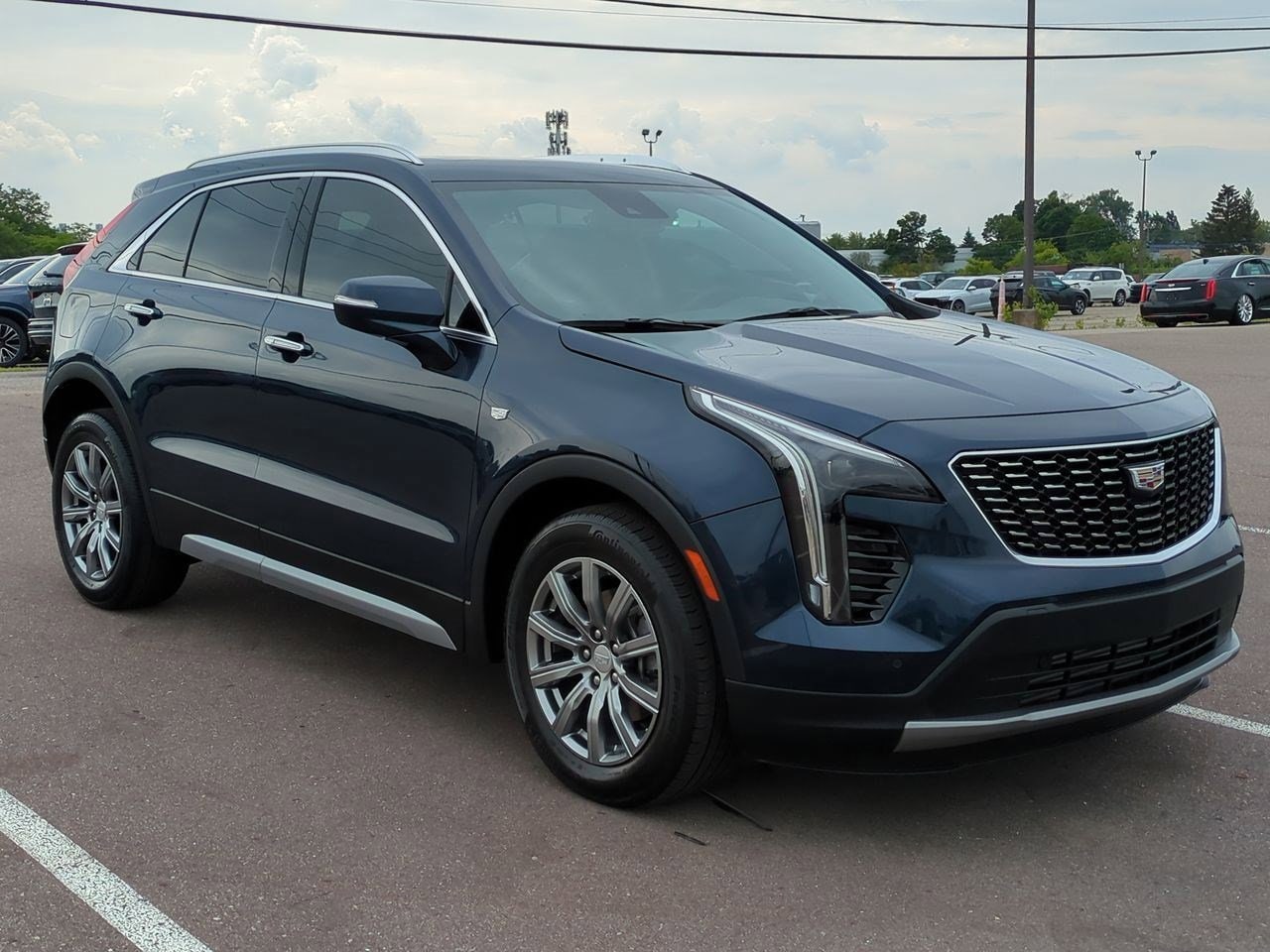 Thumbnail: 2021 Cadillac XT4 - 8