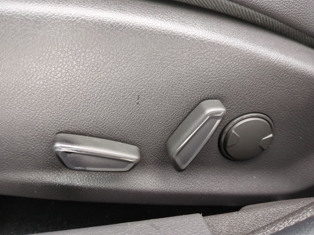 Thumbnail: 2017 Ford Focus - 17