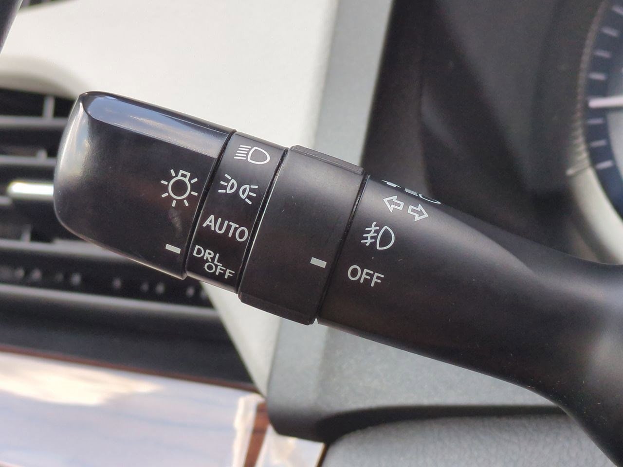 Thumbnail: 2020 Toyota Sienna - 27