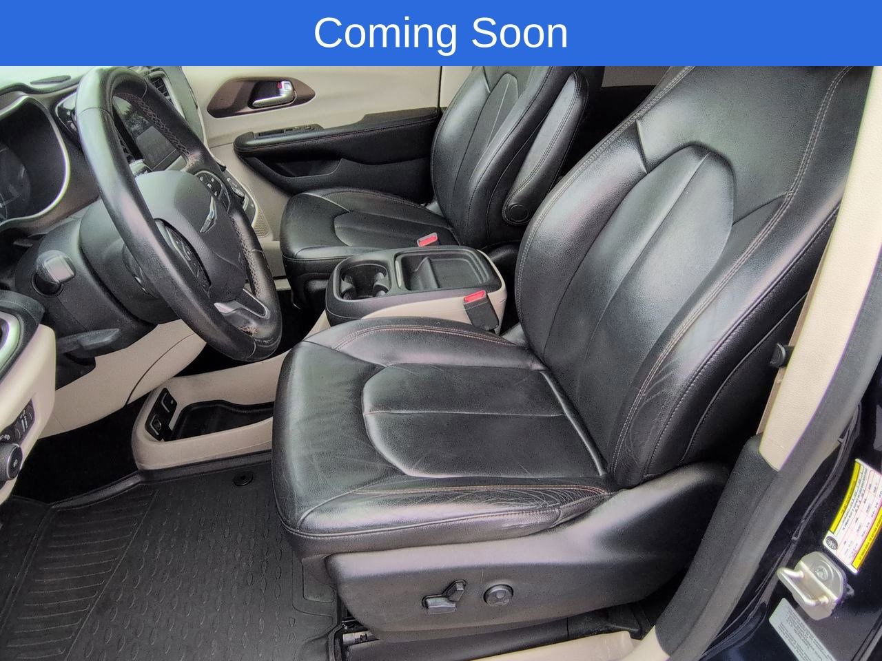 Thumbnail: 2017 Chrysler Pacifica - 16