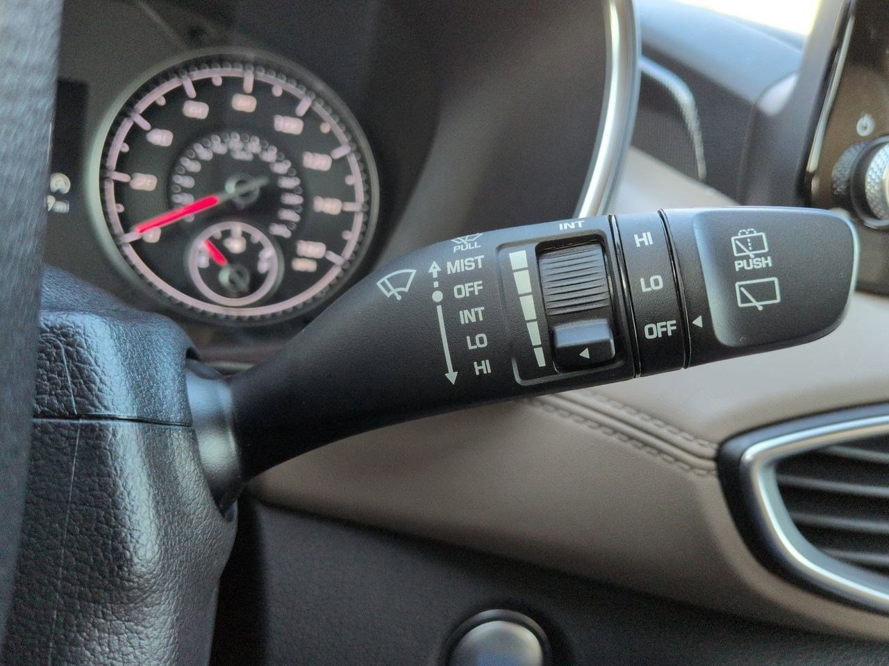 Thumbnail: 2022 Hyundai Santa Fe - 25