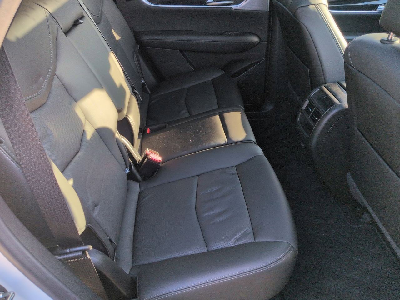 Thumbnail: 2023 Cadillac XT5 - 21