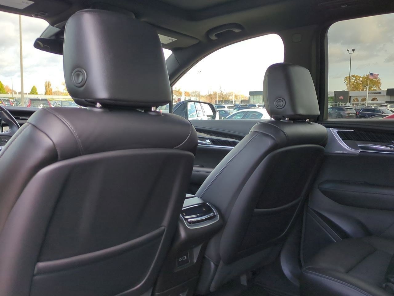 Thumbnail: 2024 Cadillac XT6 - 17