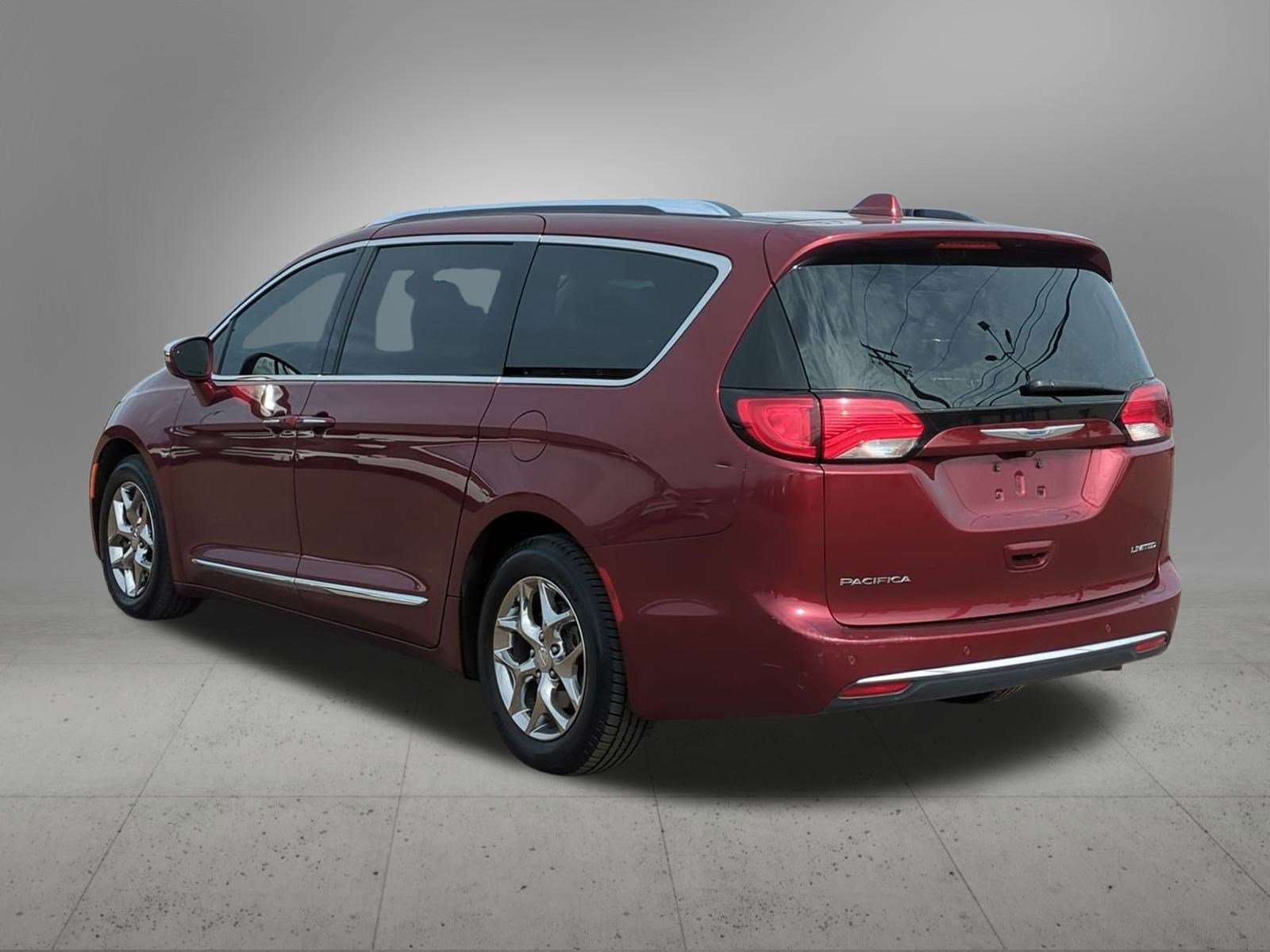 2017 Chrysler Pacifica Limited photo 4