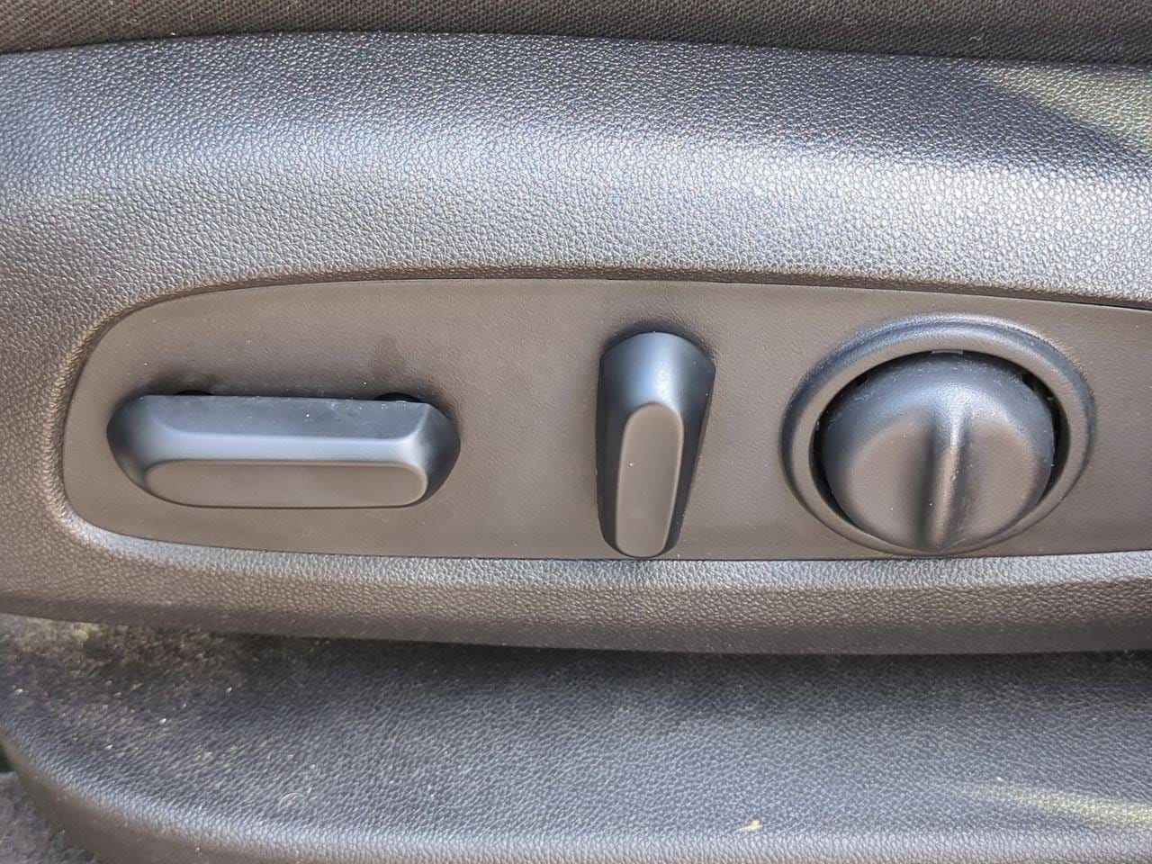Thumbnail: 2019 Chevrolet Equinox - 16