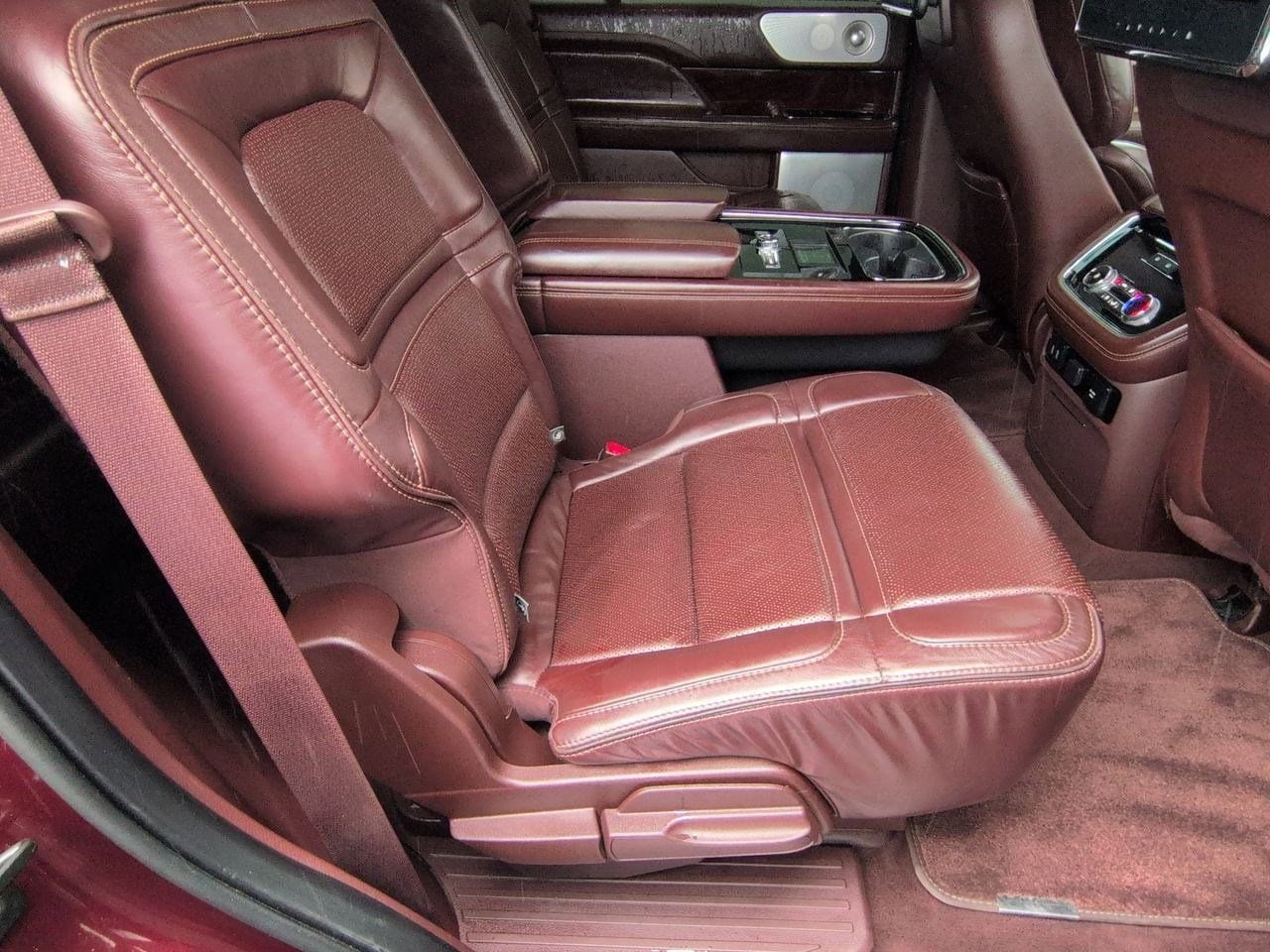 Thumbnail: 2019 Lincoln Navigator - 18