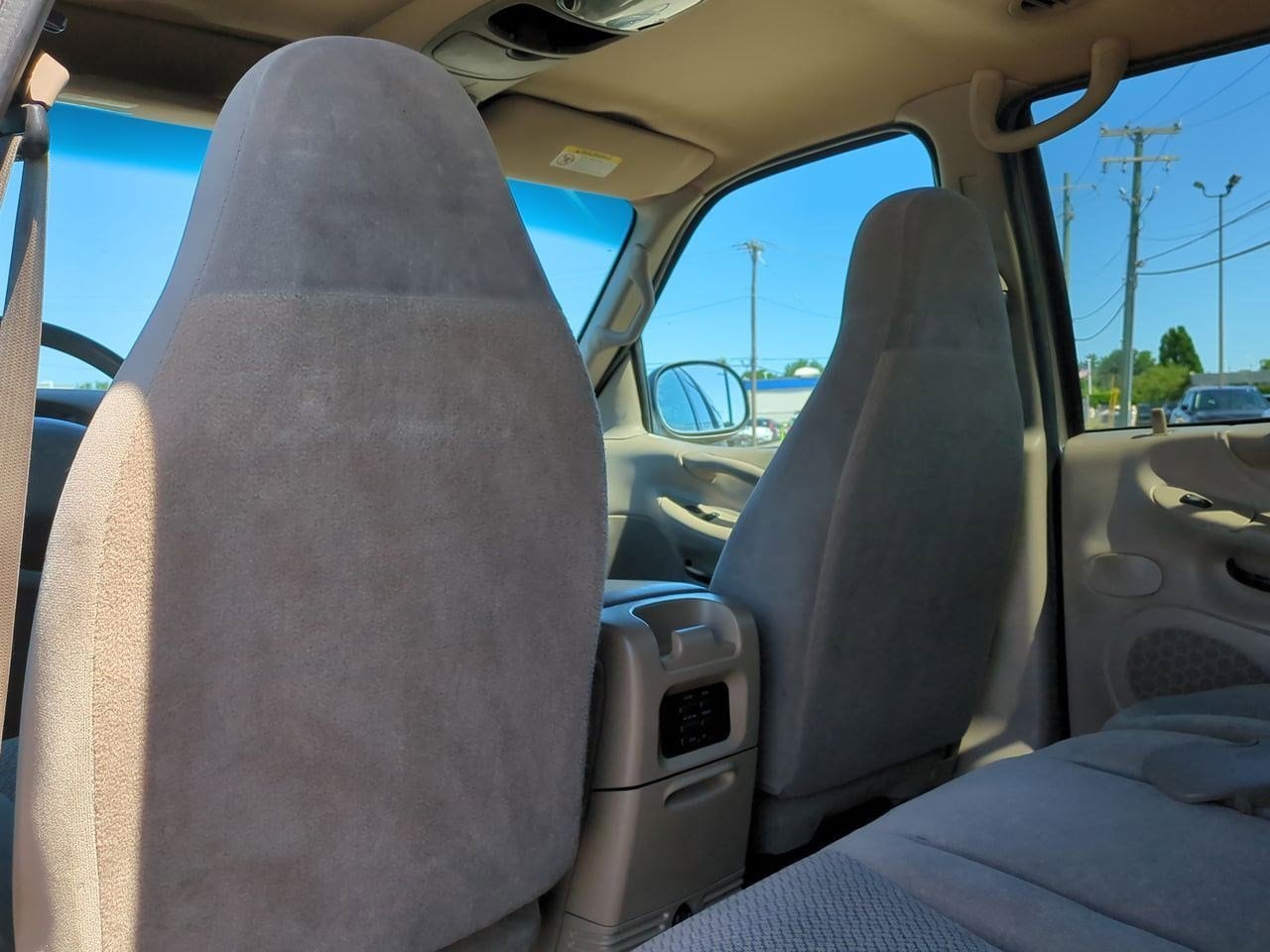 Thumbnail: 2002 Ford Expedition - 16