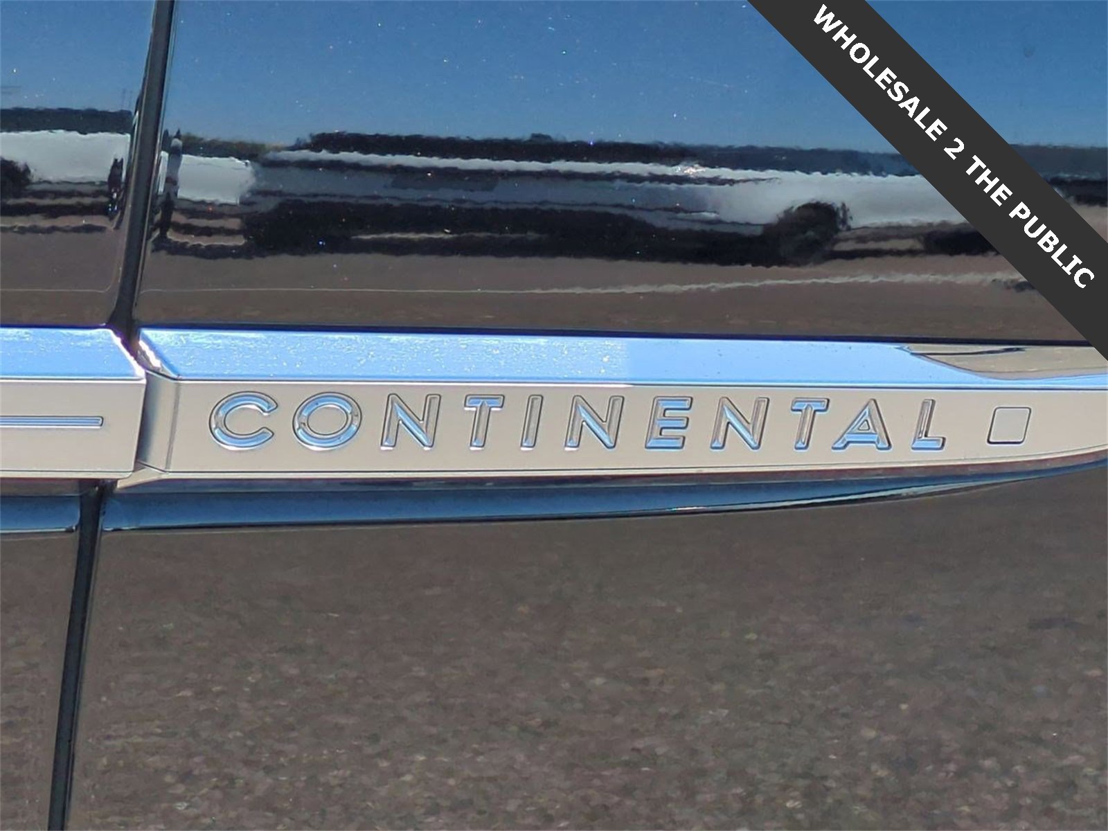 Thumbnail: 2018 Lincoln Continental - 12