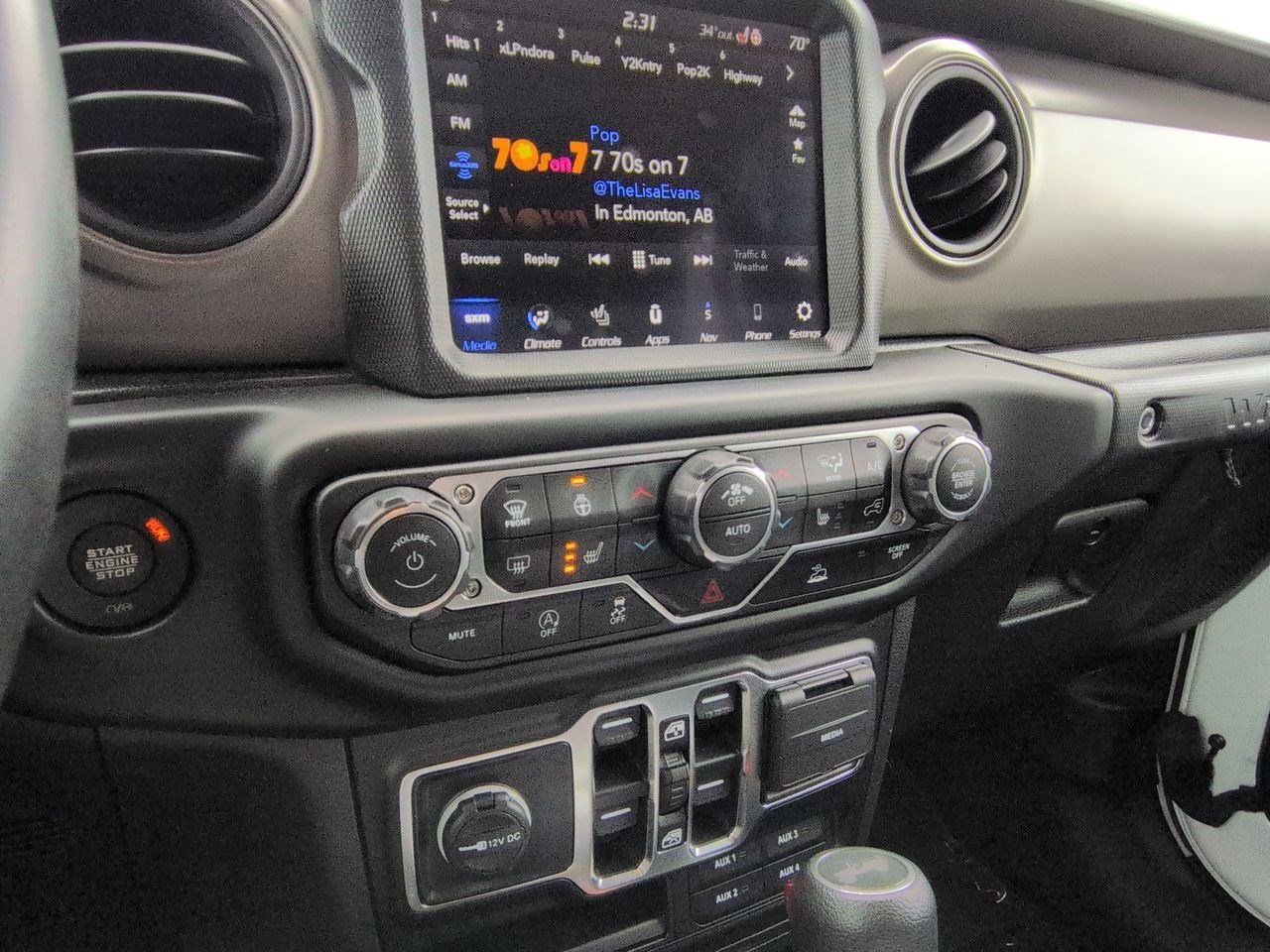 Thumbnail: 2022 Jeep Wrangler - 26