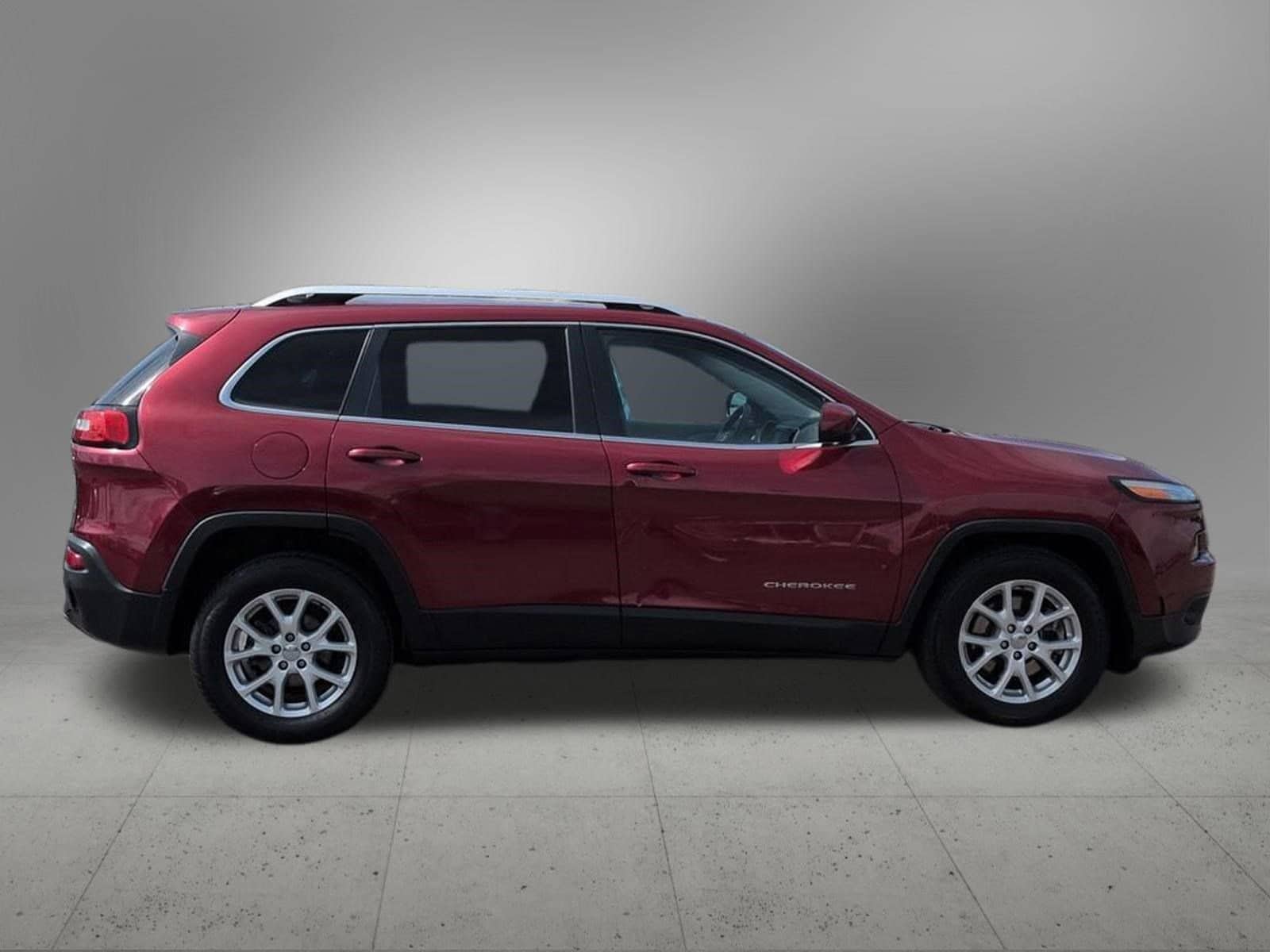 Thumbnail: 2015 Jeep Cherokee - 7