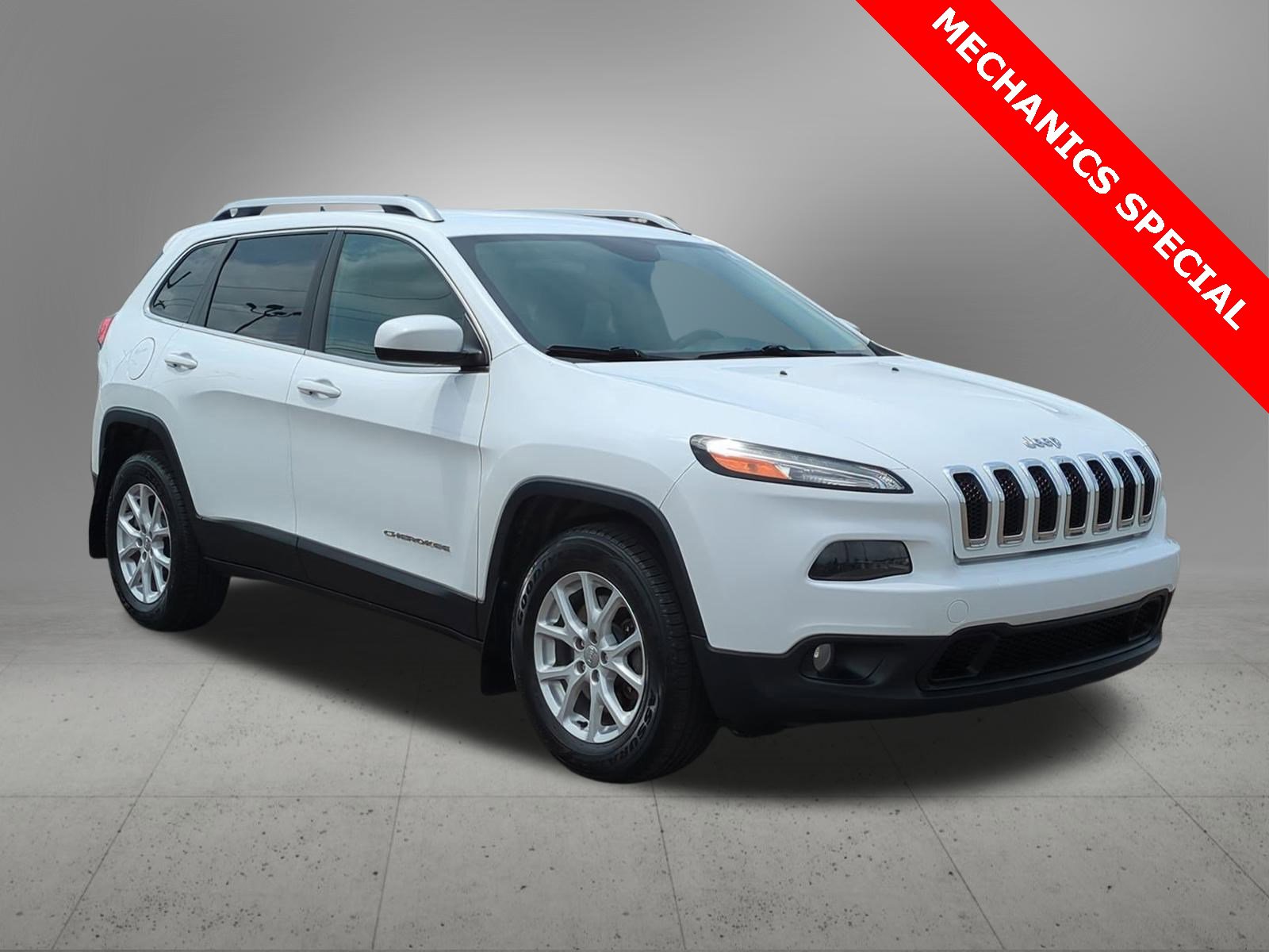 Thumbnail: 2015 Jeep Cherokee - 8