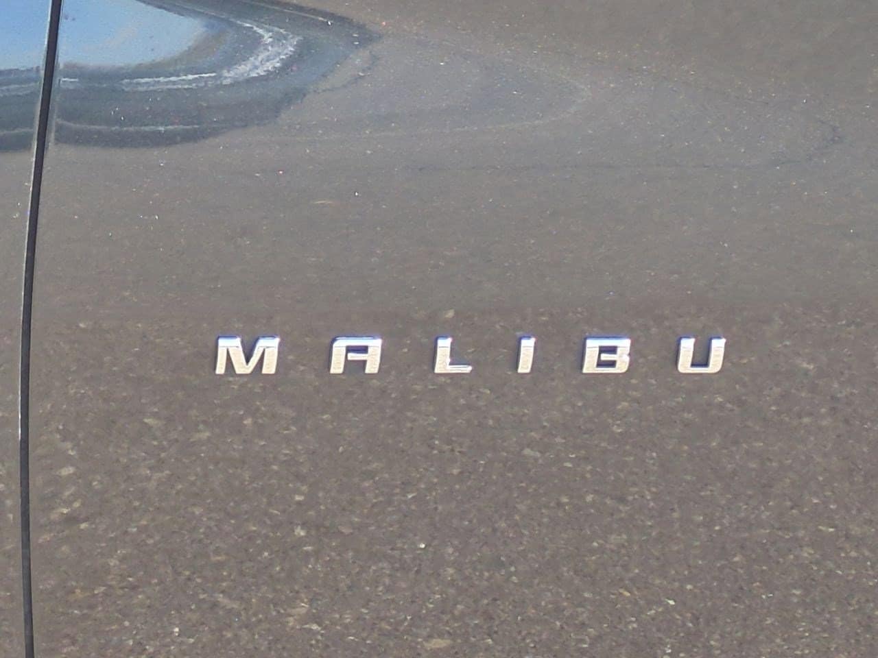 Thumbnail: 2018 Chevrolet Malibu - 12