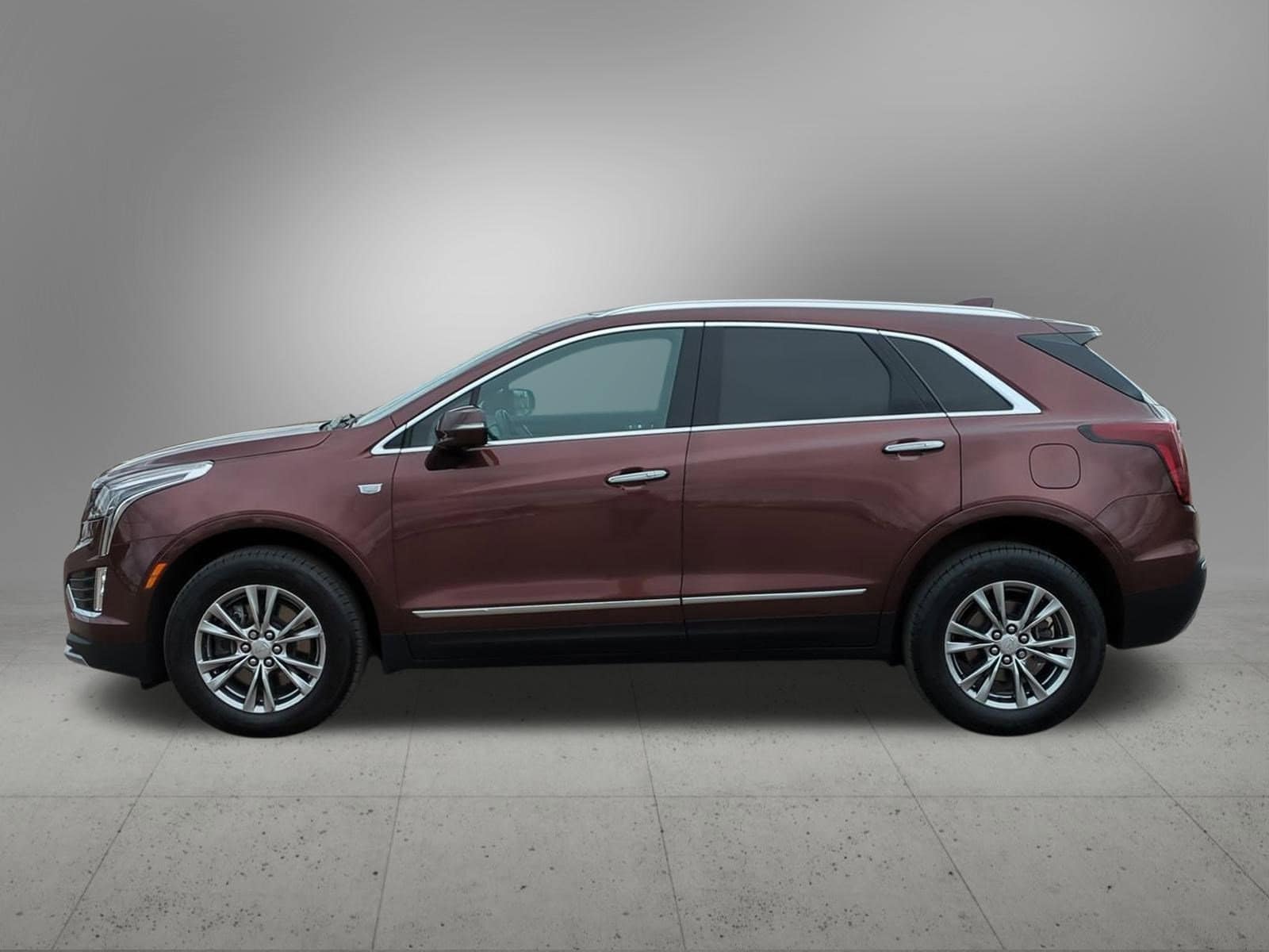 Thumbnail: 2023 Cadillac XT5 - 3