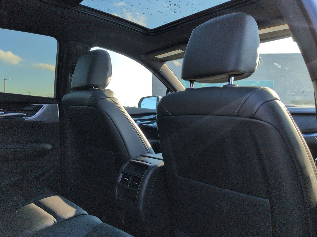 Thumbnail: 2023 Cadillac XT5 - 18