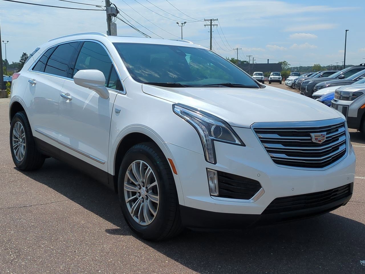 Thumbnail: 2017 Cadillac XT5 - 8