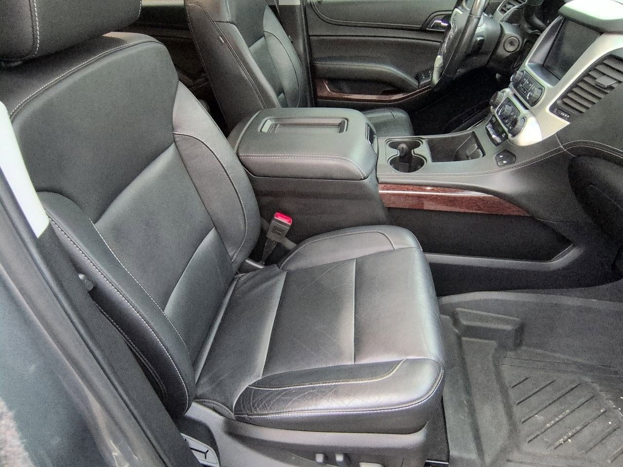 Thumbnail: 2019 GMC Yukon XL - 24