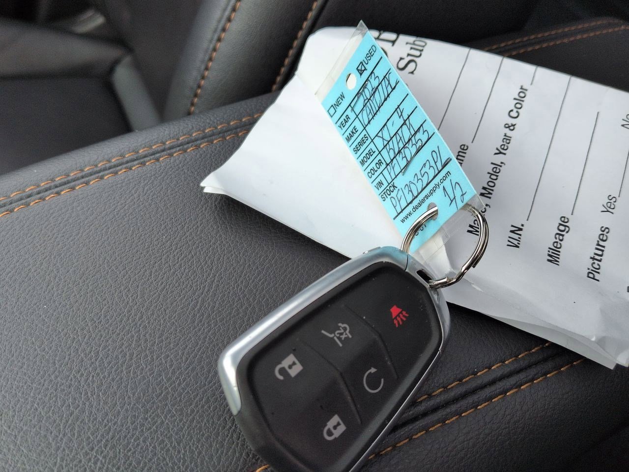 Thumbnail: 2023 Cadillac XT4 - 35