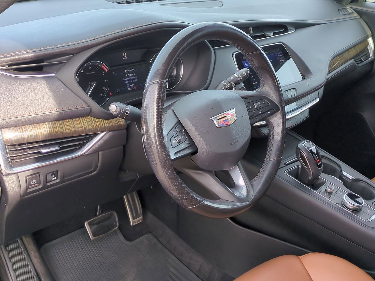 2019 Cadillac XT4 Sport photo 2