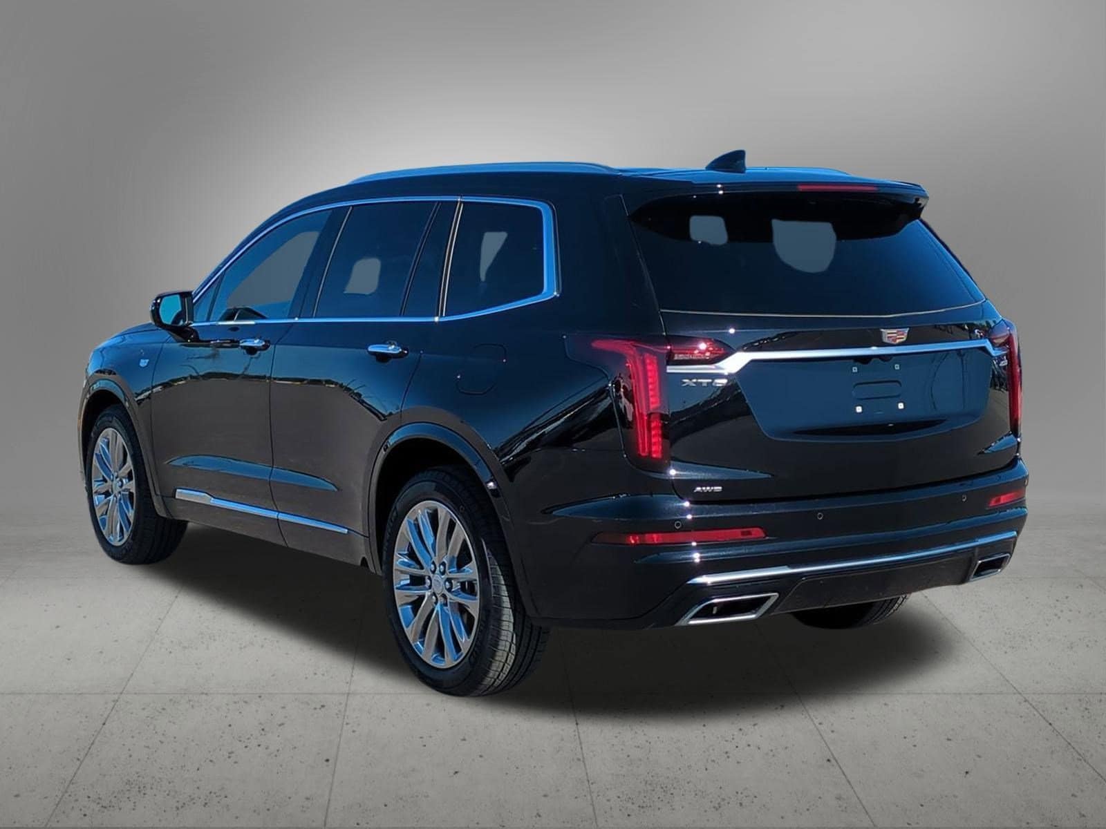 Thumbnail: 2025 Cadillac XT6 - 4