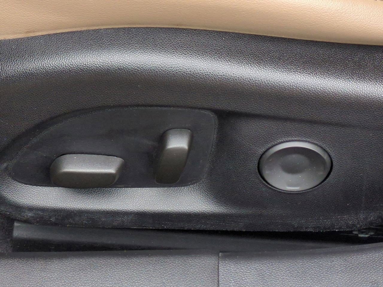 Thumbnail: 2023 Cadillac CT5 - 16