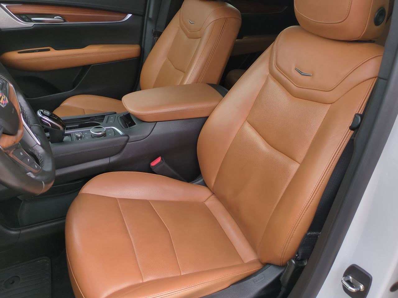 Thumbnail: 2023 Cadillac XT5 - 15