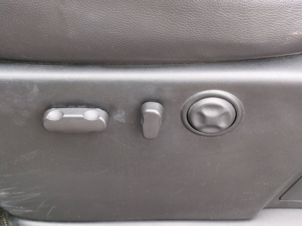 Thumbnail: 2008 Chevrolet Silverado 3500 - 15