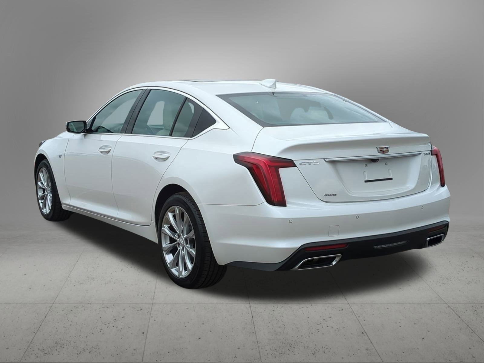 2023 Cadillac CT5 Luxury photo 2
