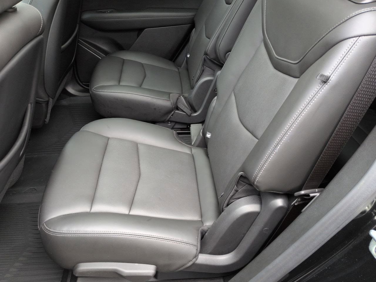 Thumbnail: 2024 Cadillac XT6 - 20