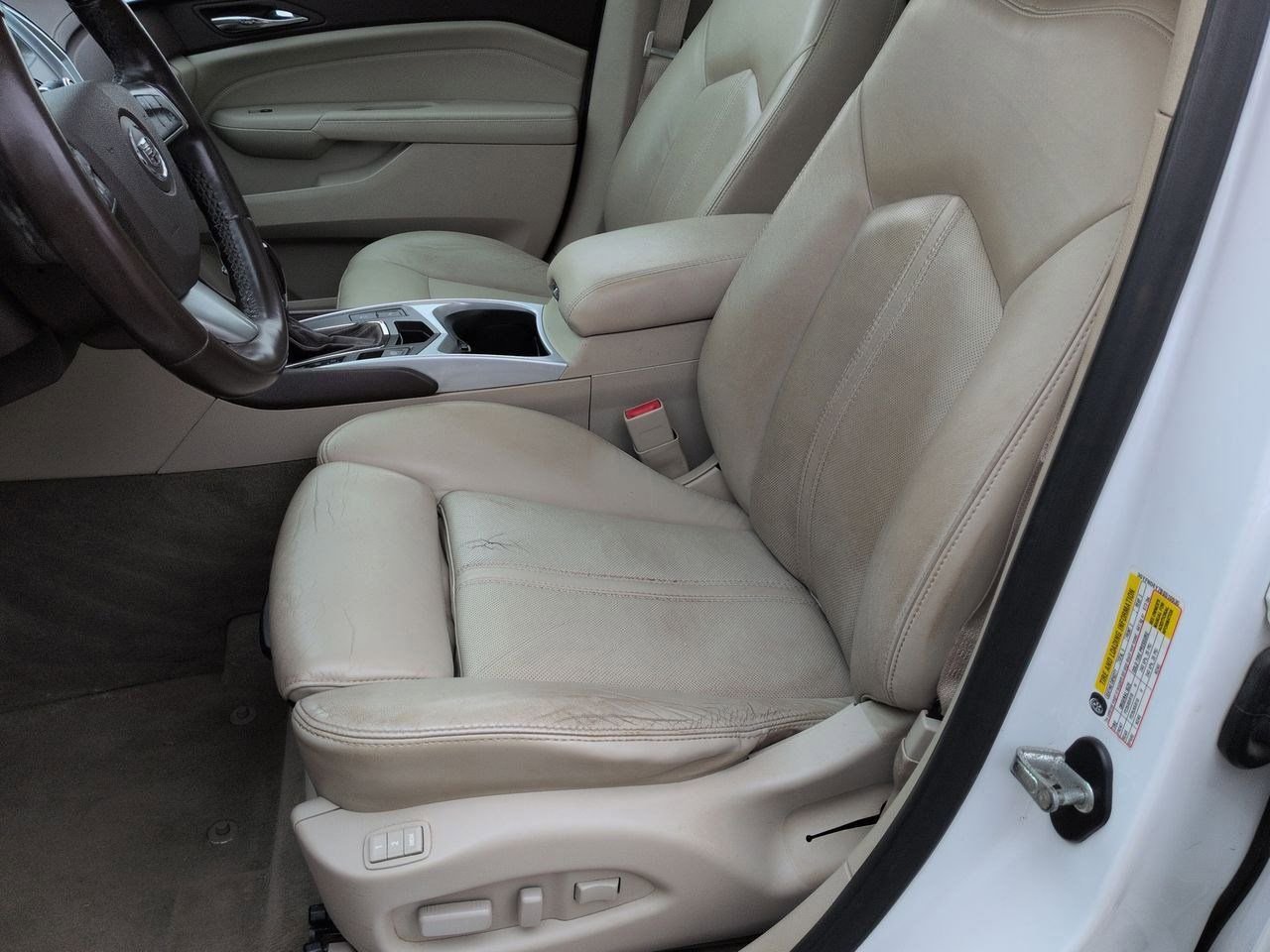 Thumbnail: 2011 Cadillac SRX - 15