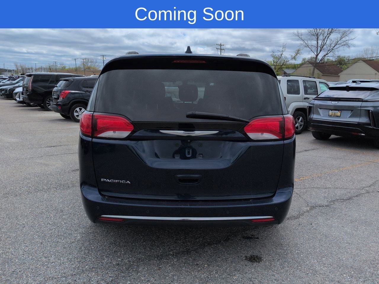 Thumbnail: 2017 Chrysler Pacifica - 5