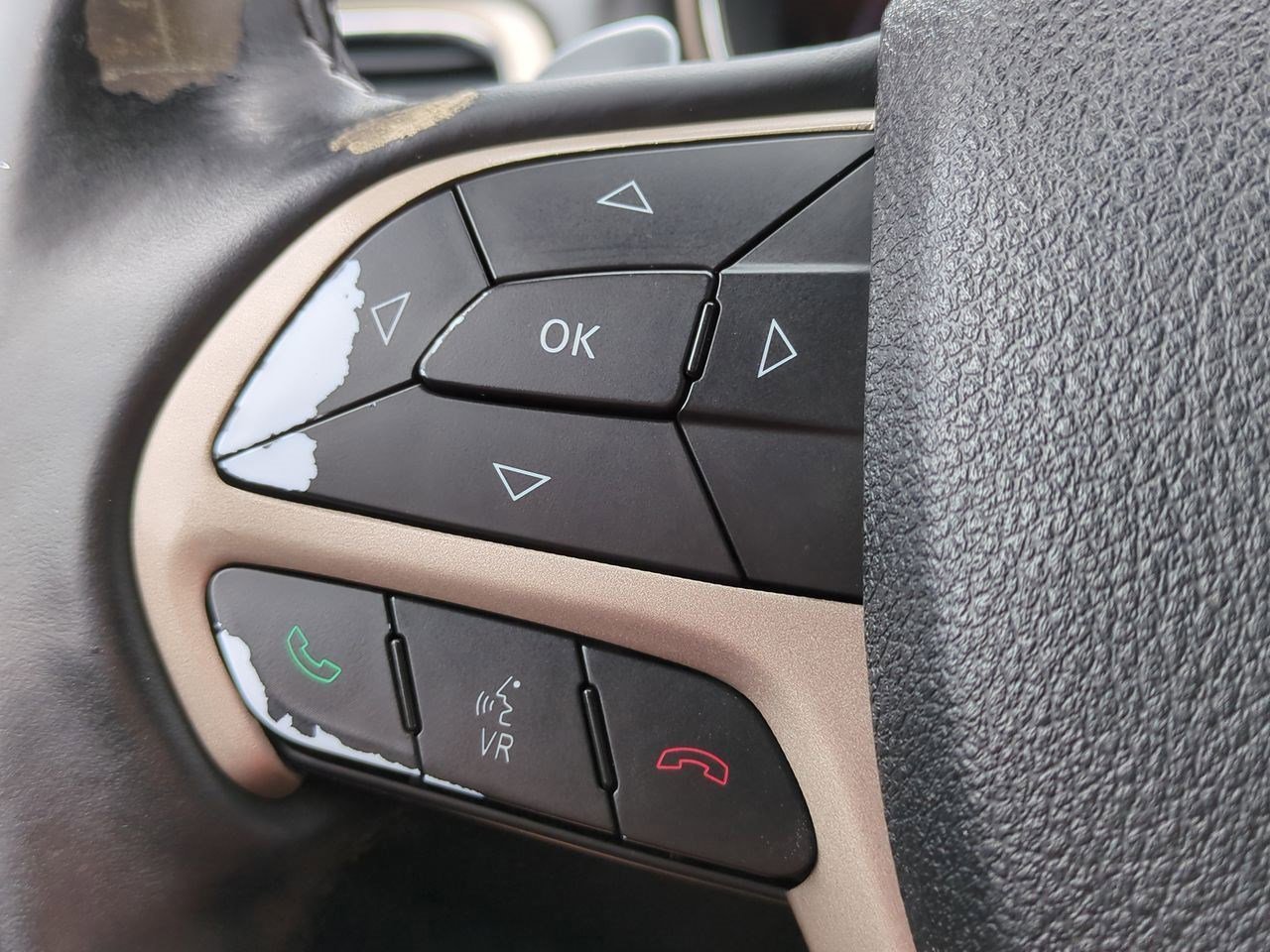 Thumbnail: 2014 Jeep Grand Cherokee - 23