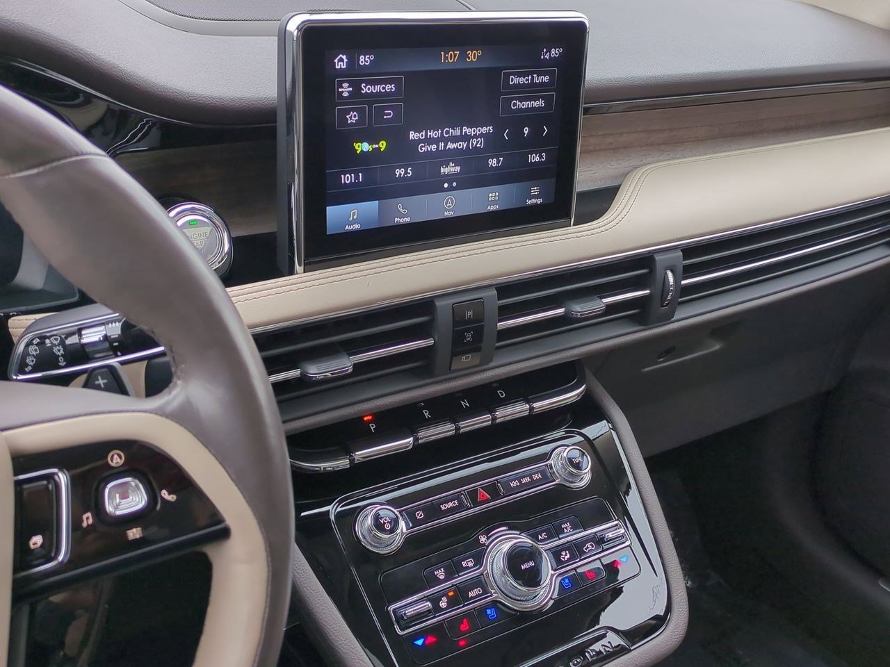 Thumbnail: 2022 Lincoln Corsair - 28