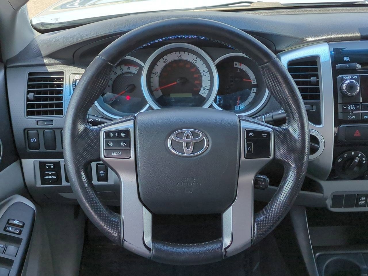 Thumbnail: 2012 Toyota Tacoma - 21